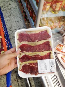 Carne estragada Maximo Supermercado - Credito Felipe Eskelsenjpg (1)