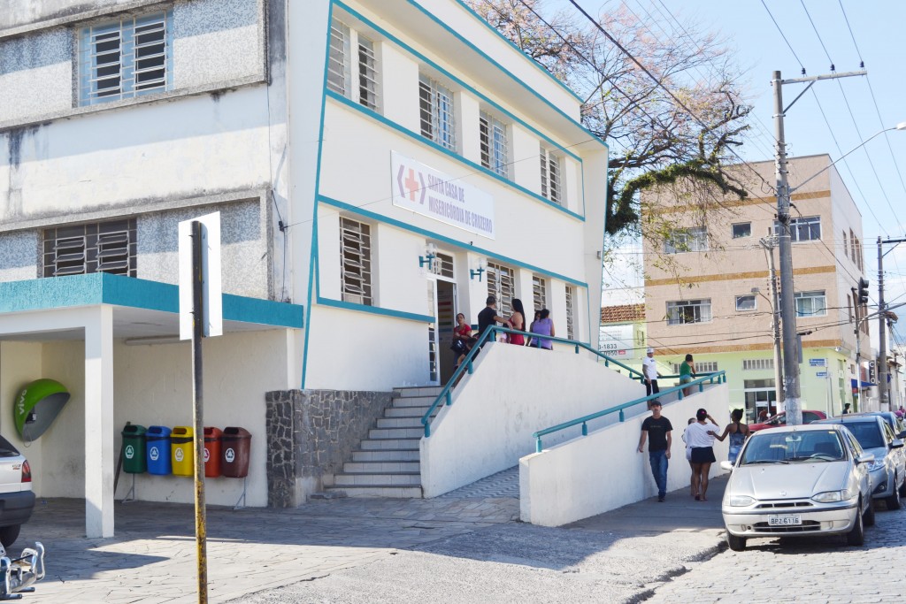A Santa Casa de Cruzeiro, centro da crise que assola a rede pública de saúde da região (Foto: Arquivo Atos) 