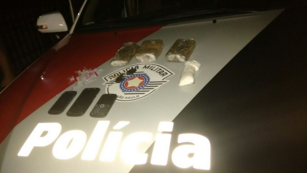 Material encontrado  pela Polícia Militar na madrugada desta segunda-feira, em Lorena (Foto: Divulgação PM)