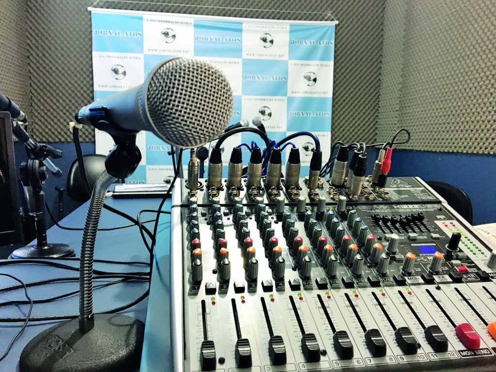 Estúdio de onde é gravado o Atos no Rádio, para a Cultura AM; emissora passa a transmitir pela 92,5 (Foto? Arquivo Atos)
