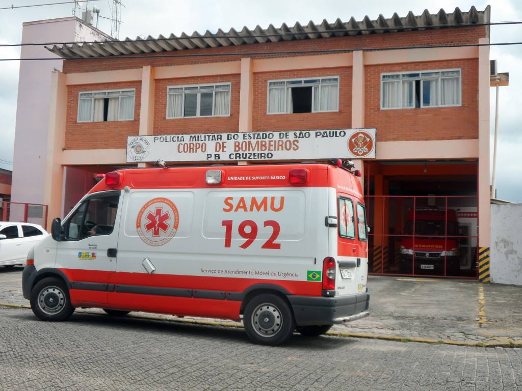 Atual sede do Corpo de Bombeiros em Cruzeiro; cidade passa a ter tarifa para auxiliar coorporação (Foto: Maria Fernanda Rezende)