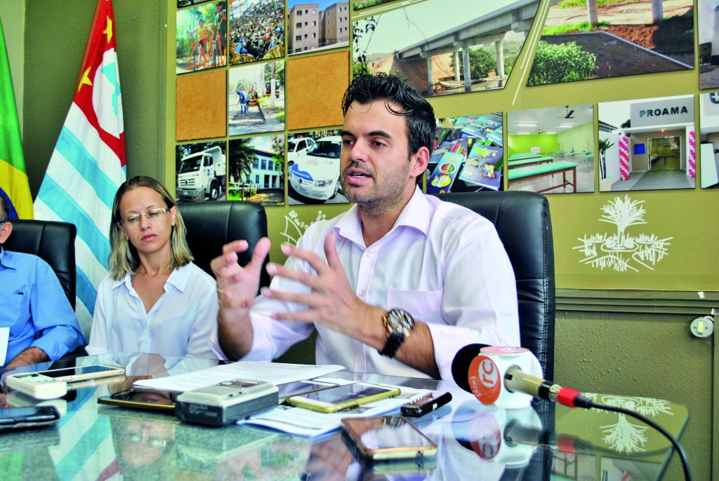 O prefeito Thales Gabriel, que teve dificuldade na entrega dos carnês do IPTU (Foto: Andreah Martins)