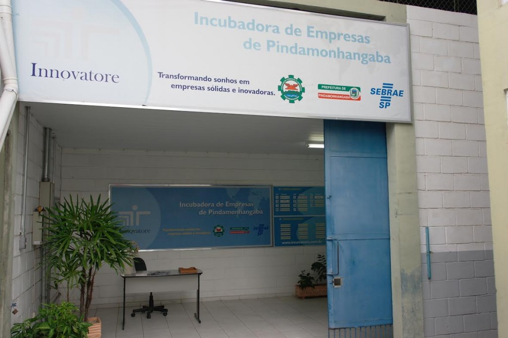 A incubadora de empresas montada em Pindamonhangaba; microempresários terão facilidades com novo sistema do Estado (Foto: Arquivo Atos)