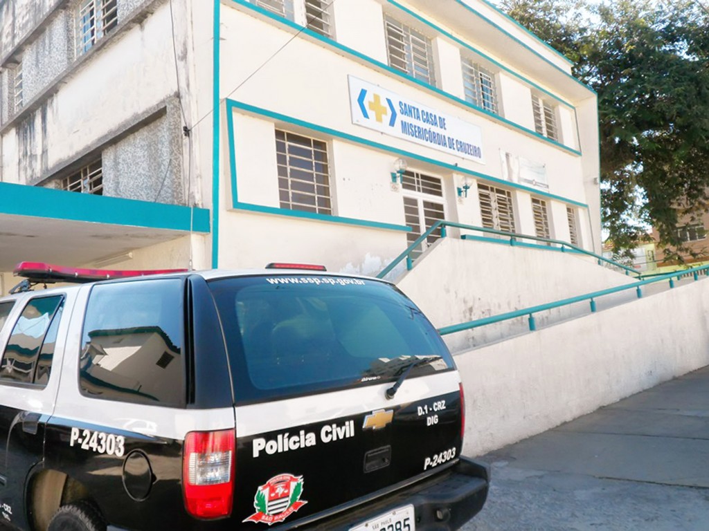 A Santa Casa de Cruzeiro, que mais uma vez foi alvo de acusações após morte de criança, no início desta semana; laudo inocentou hospital (Foto: Arquivo Atos)