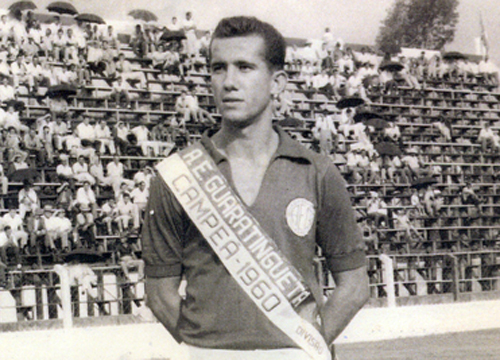 O zagueiro Tupi, ídolo da Esportiva de Guaratinguetá no título de 1960 (Foto: Arquivo Pessoal)