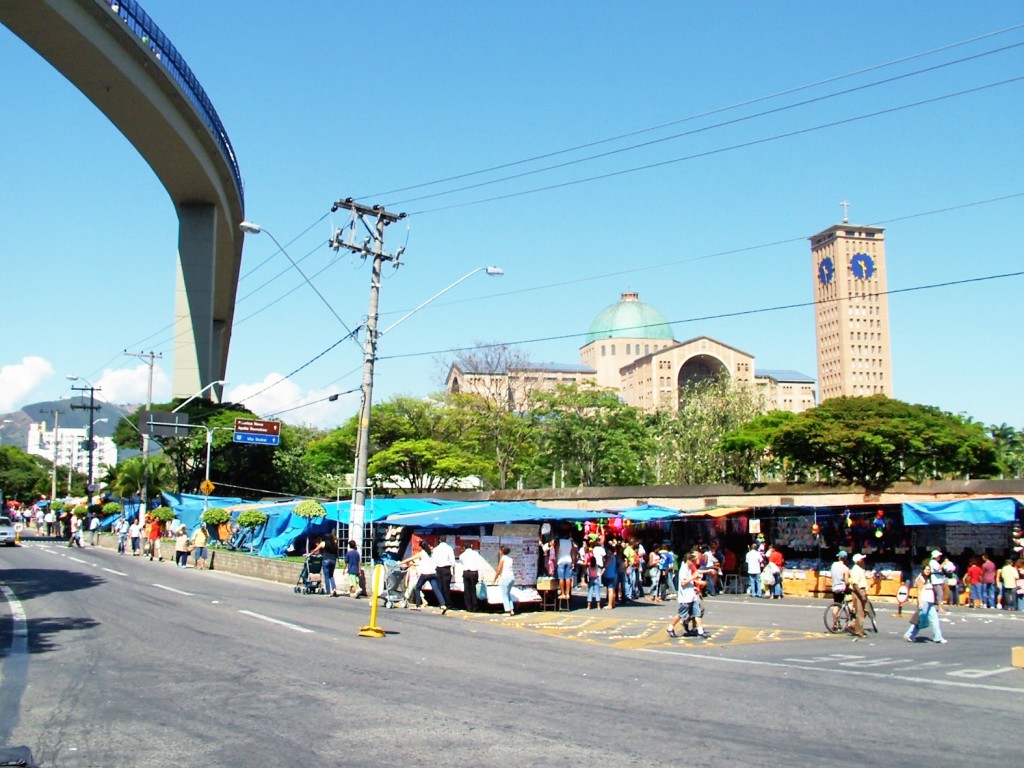 Área ao redor do Santuário Nacional, formado por avenidas, compreendem menor rodovia federal do Brasil; novas obras de recuperação  (Foto Arquivo Atos)