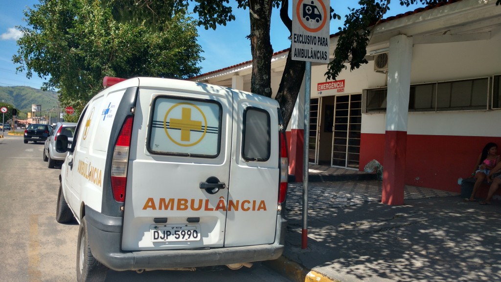 Ambulância utilizada nos atendimento de Potim; cidade retoma transporte de pacientes para hospitais de referência (Foto: Arquivo Atos)