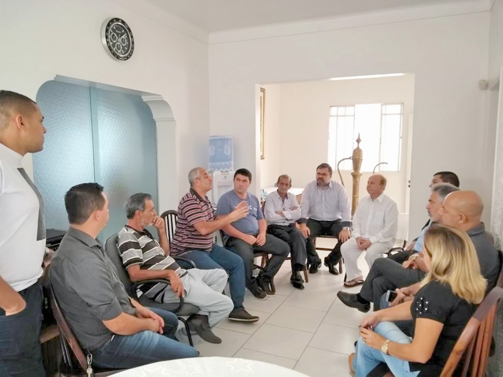 Reunião entre vereadores e ex-prefeito Paulo Neme