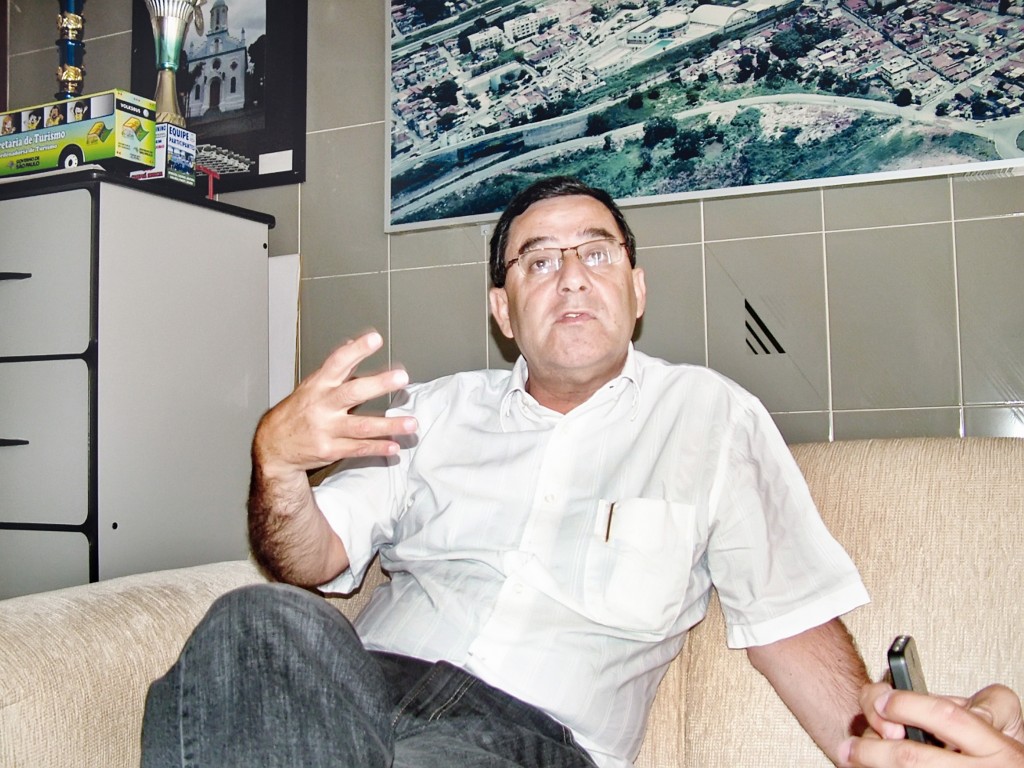 O ex-prefeito de Aparecida, Márcio Siqueira, que teve contas rejeitadas na Câmara; "ex-base" votou contra (Foto: Arquivo Atos)