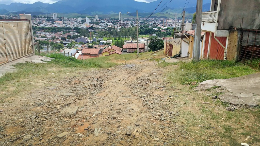 Trecho do bairro Vista Alegre, que ainda precisa de pavimentação; Prefeitura quer investir em estrutura (Foto: Colaboração)