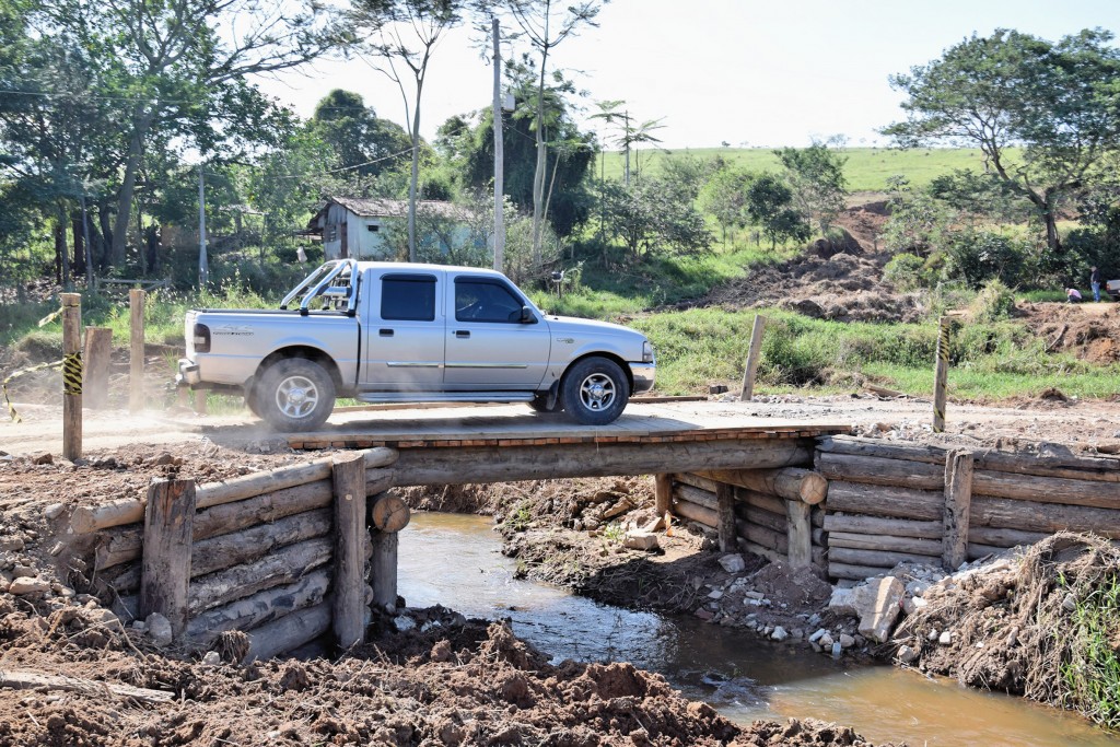 Principal estrada do Bairro das Palmeiras, em Lorena, passa por obras; investimento é de aproximadamente R$ 30 mil (Foto: Divulgação)