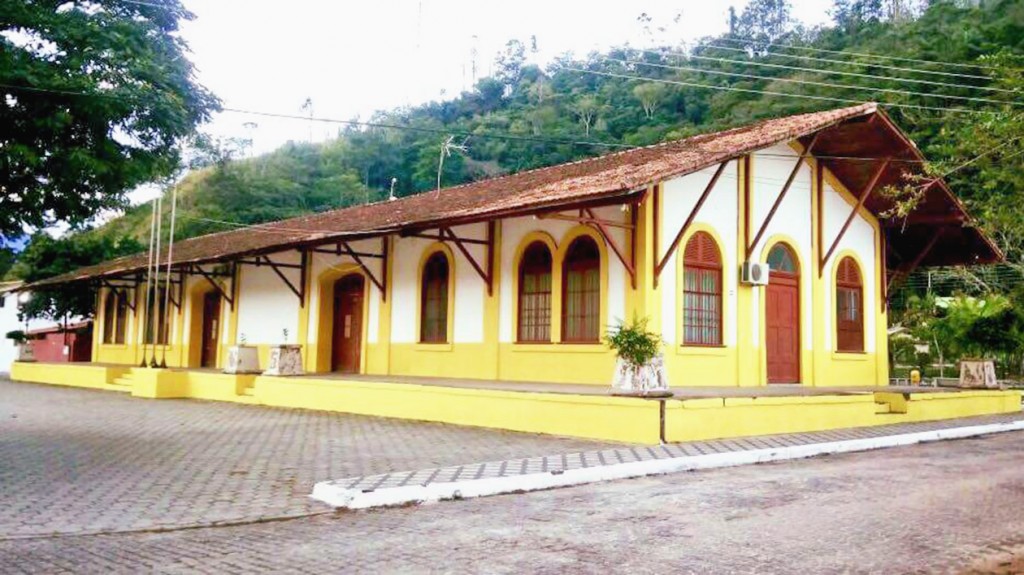 A sede da Prefeitura de Lavrinhas, que após falha, prepara nova prova para agentes comunitários de saúde (Foto: Reprodução)