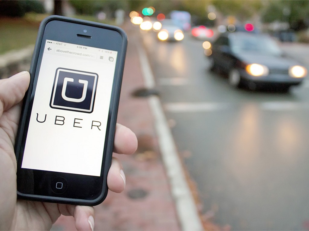 Aplicativo Uber que gera discussão em Guará com os primeiros carros do serviço (Foto: Reprodução)