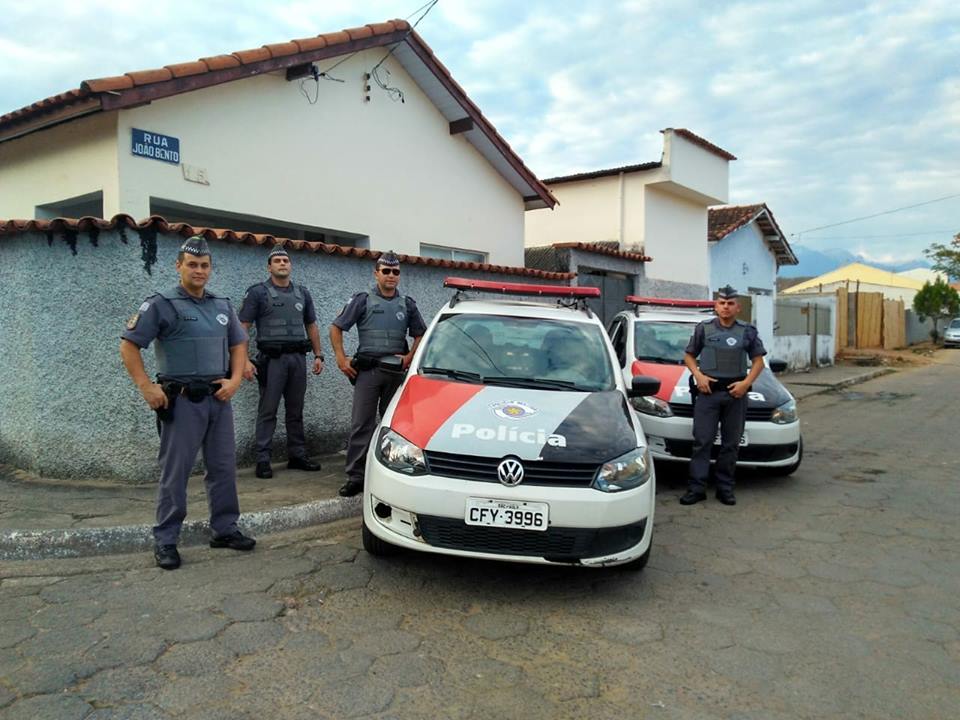 Polícia Militar durante operação na Vila Loyelo; bairro é um dos principais pontos de ação contra violência (Foto: Reprodução)