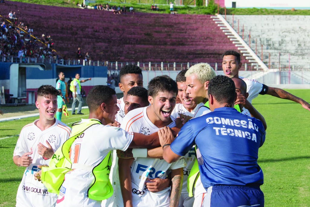 Os garotos que foram sucesso na Copa São Paulo com a melhor campanha da Laranja na competição; futuro pode ter obstáculo com rescisão (Foto: Bruno Motta)