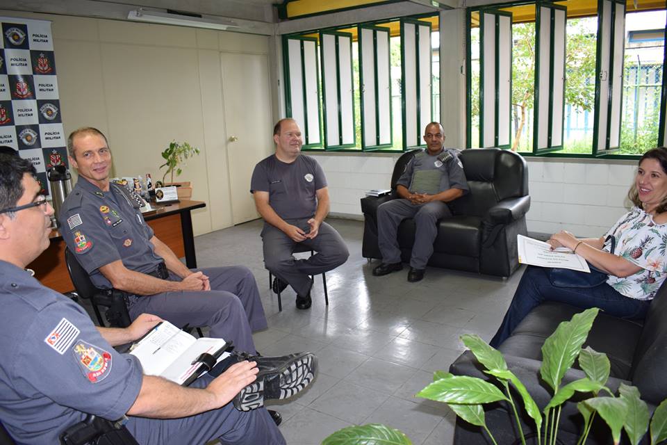 Em 2018, a prefeita Erica Soler participou de reunião com a Polícia Militar para debater ações de segurança; em 2019, cidade perde o Jepoe (Foto: Divulgação PMP)