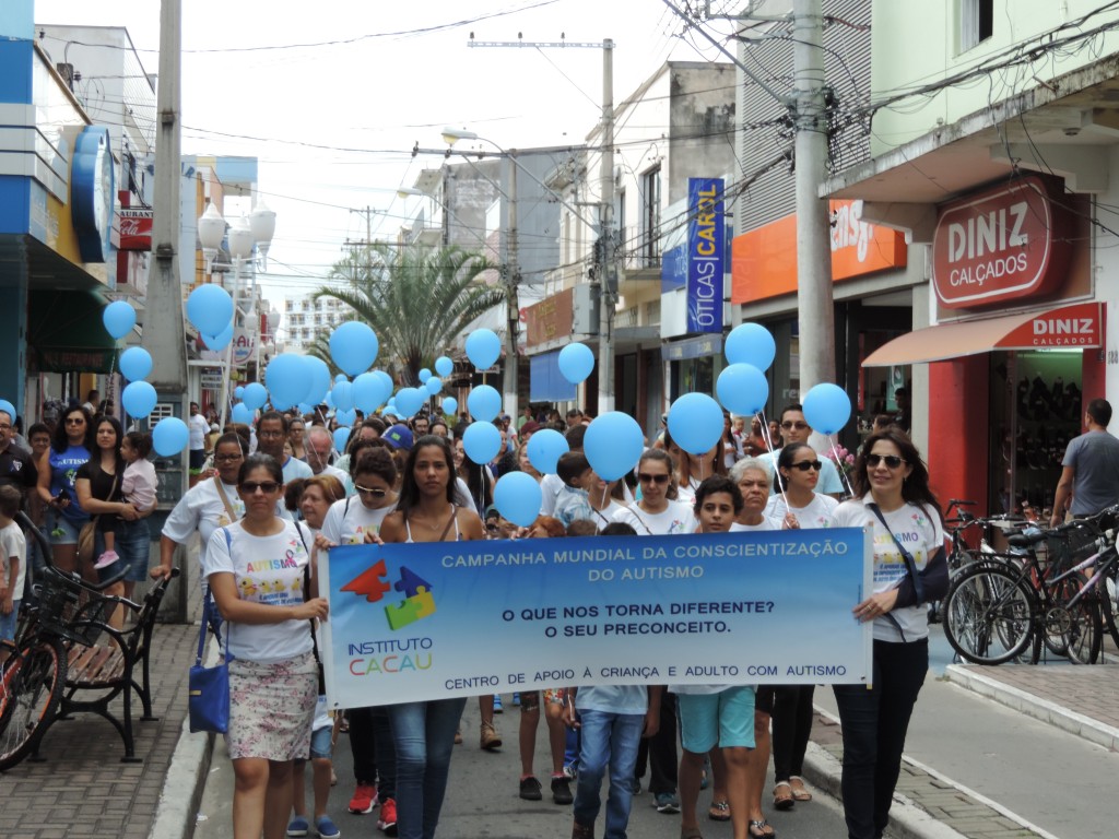 Evento realizado pelo Instituto Cacau em 2018, nas ruas de Lorena; cidades têm nova programação (Foto: Arquivo Atos)