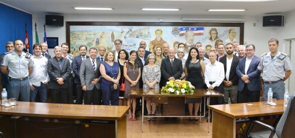 Foto oficial de posse do presidente da Aceg, Ricardo Teberga 