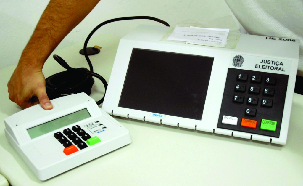 Eleitor participa de cadastro biométrico; procura na região é baixa (Foto: Reprodução EBC)