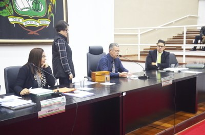 Vereadores durante sessão que aprovou a abertura de uma nova CEI contra o prefeito Isael Domingues; investigação na Atividade Delegada (Foto: Divulgação CMP)