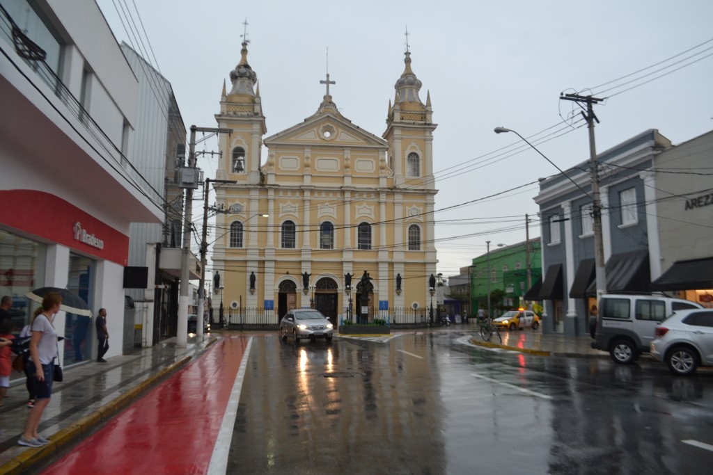 Matriz de Pindamonhangaba, no Centro da cidade; região receberá trabalho de recuperação em 2019 (Foto: Francisco Assis)