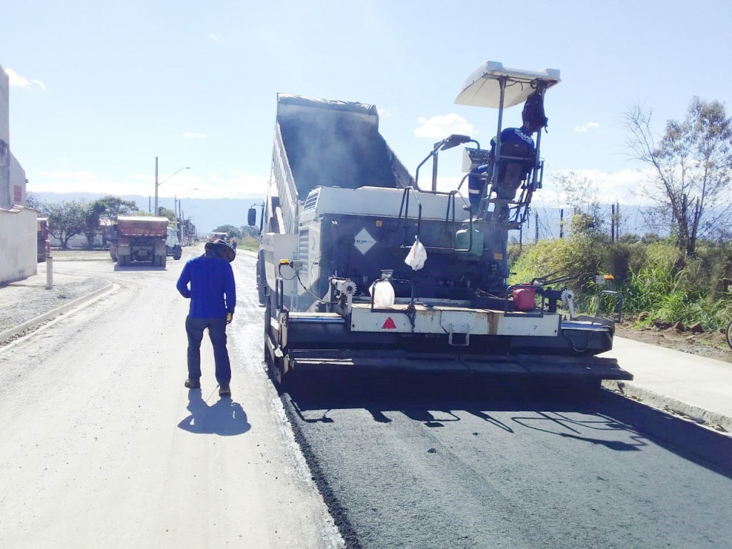 Trabalho de pavimentação no distrito de Moreira César, concluída pela Prefeitura de Pindamonhangaba (Foto: Reprodução PMP)