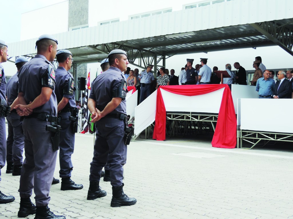 Policiais militares, durante evento no batalhão de Lorena; Vale aguarda reforço de monitoramento de Doria (Foto: Rafaela Lourenço)