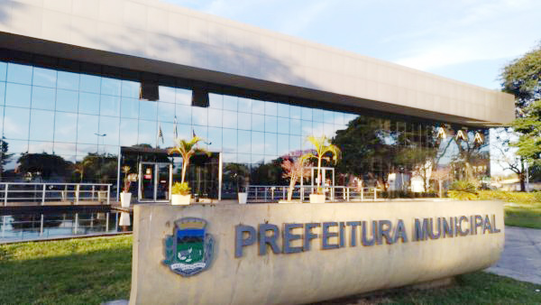 Sede da Prefeitura de Pindamonhangaba; Executiva mantém suspensão do concurso público realizado no último dia 4 (Foto: Divulgação PMP)