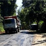 Ubatuba inicia obras de recapeamento no Almada e Sesmaria