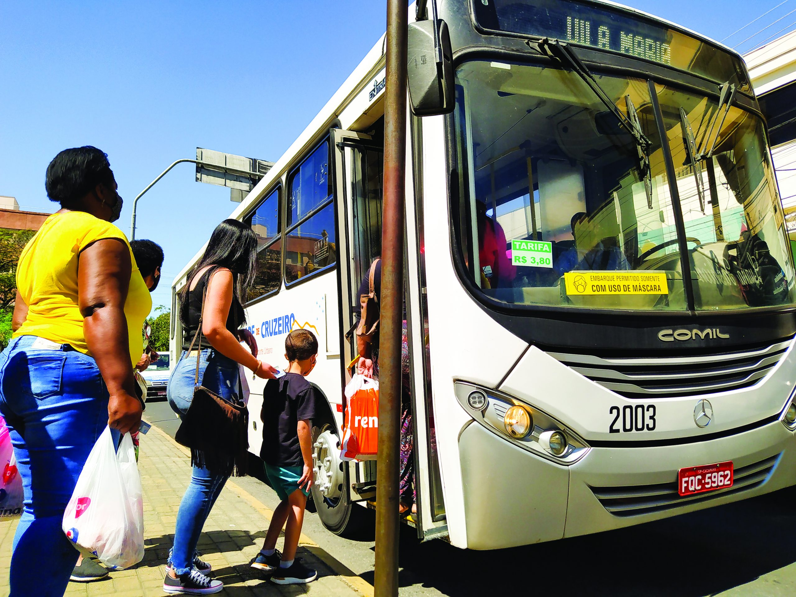 Em crise financeira, Cruzeiro viajará de ônibus para Tombos, onde jogará no  sábado - Superesportes