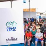 Cruzeiro entrega 749 escrituras pelo Programa Cidade Legal