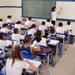 Seguindo o MEC, Cruzeiro anuncia reajuste salarial dos professores da rede municipal