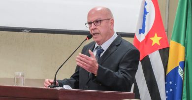 Ailton Vieira toma posse como prefeito de Cachoeira após cassação de Mineiro