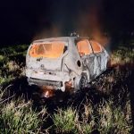 Corpo é encontrado em carro incendiado em Pinda